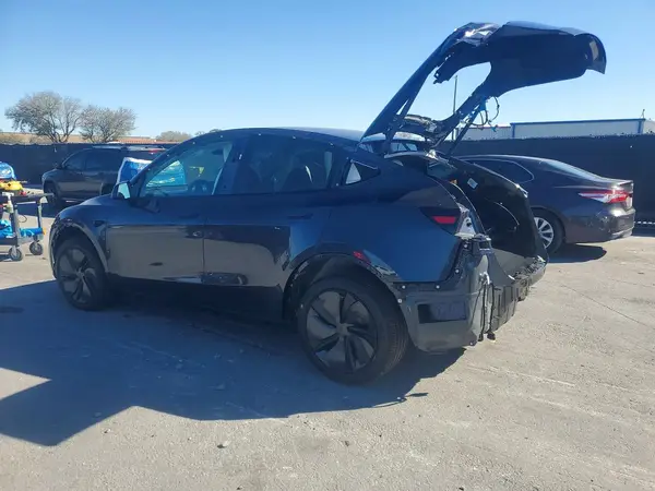 7SAYGDED4TA445672 2026 TESLA MODEL Y - Image 2