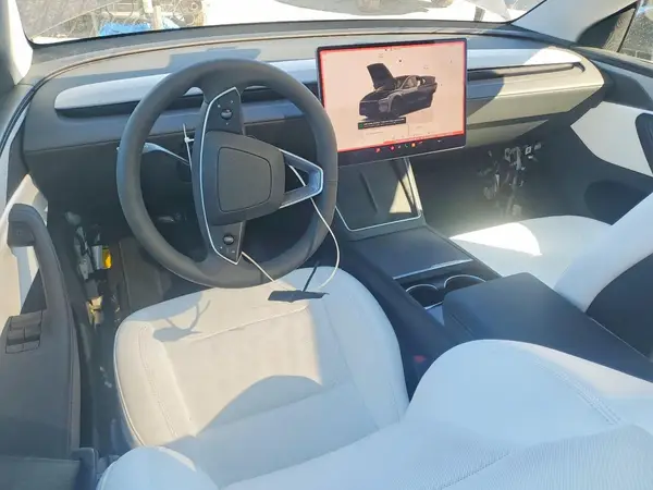 7SAYGDED4TA445672 2026 TESLA MODEL Y - Image 8