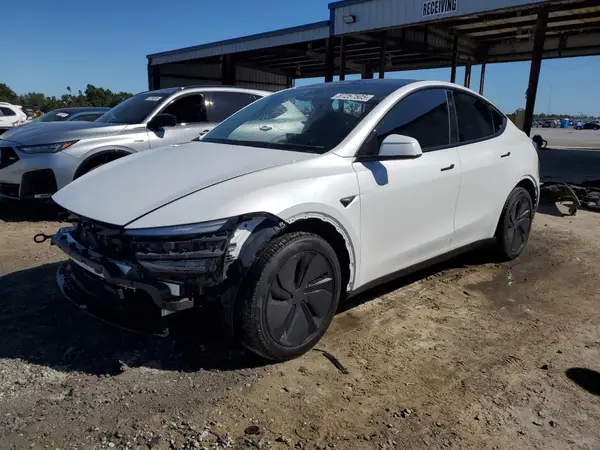 7SAYGDED4TA449835 2026 TESLA MODEL Y - Image 1