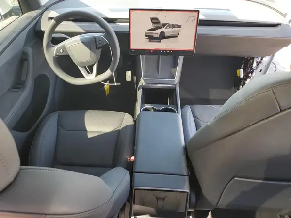 7SAYGDED4TA449835 2026 TESLA MODEL Y - Image 8