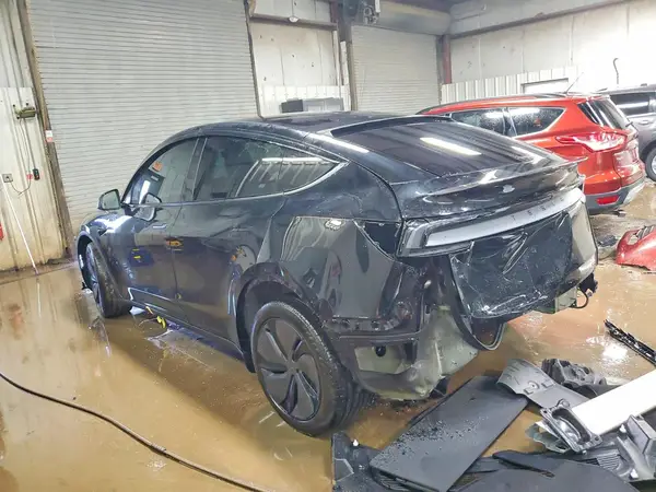 7SAYGDED4TA478011 2026 TESLA MODEL Y - Image 2