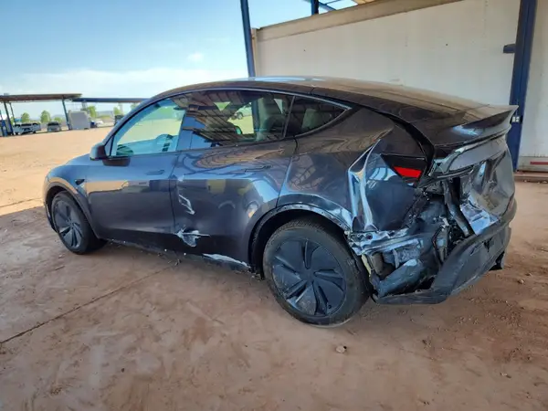 7SAYGDED4TA582529 2026 TESLA MODEL Y - Image 2