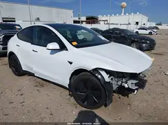 7SAYGDED4TA650635 2026 TESLA MODEL Y