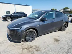 7SAYGDED4TF370233 2026 TESLA MODEL Y