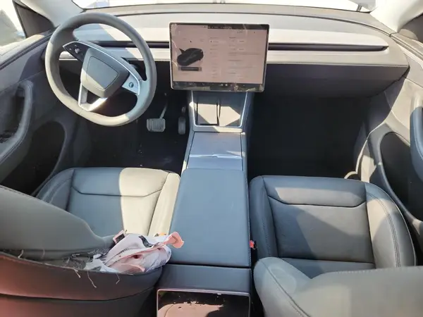 7SAYGDED4TF370233 2026 TESLA MODEL Y - Image 8