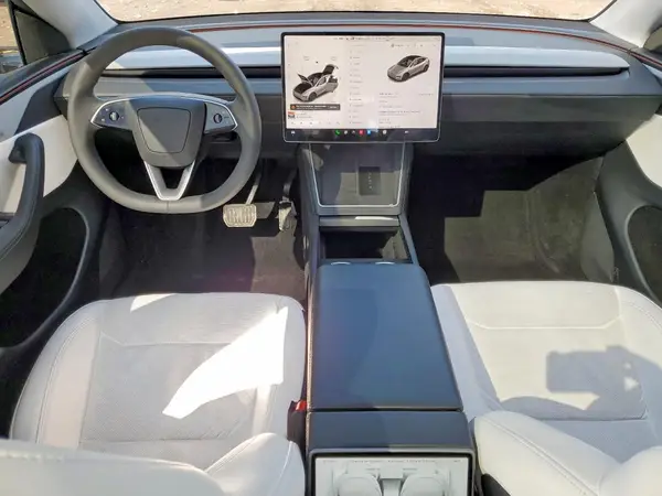7SAYGDED4TF374394 2026 TESLA MODEL Y - Image 8