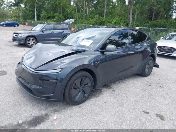 7SAYGDED4TF377182 2026 TESLA MODEL Y - Image 2