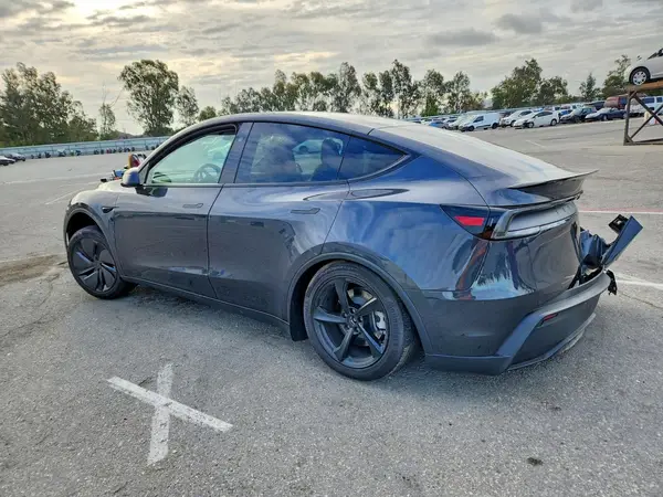 7SAYGDED4TF381362 2026 TESLA MODEL Y - Image 2
