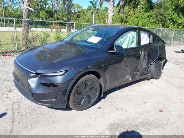 7SAYGDED4TF383628 2026 TESLA MODEL Y - Image 2