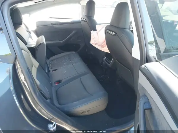 7SAYGDED4TF383628 2026 TESLA MODEL Y - Image 8