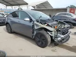 7SAYGDED4TF387033 2026 TESLA MODEL Y