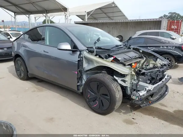 7SAYGDED4TF387033 2026 TESLA MODEL Y - Image 1