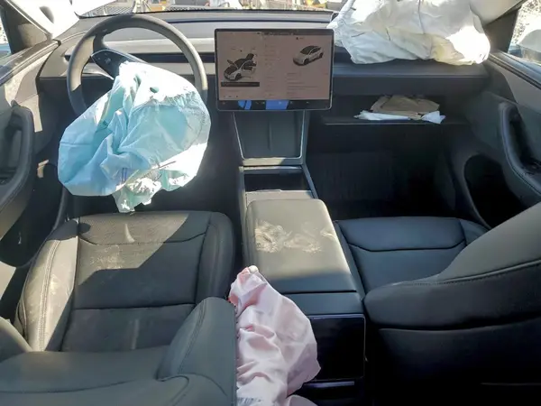 7SAYGDED4TF402663 2026 TESLA MODEL Y - Image 8