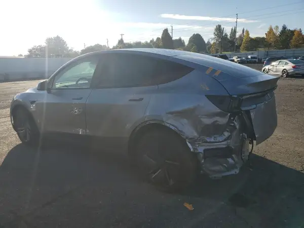 7SAYGDED4TF407832 2026 TESLA MODEL Y - Image 2