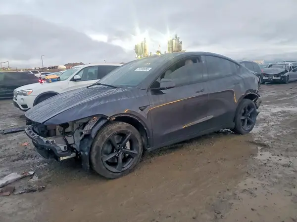 7SAYGDED4TF408172 2026 TESLA MODEL Y - Image 1