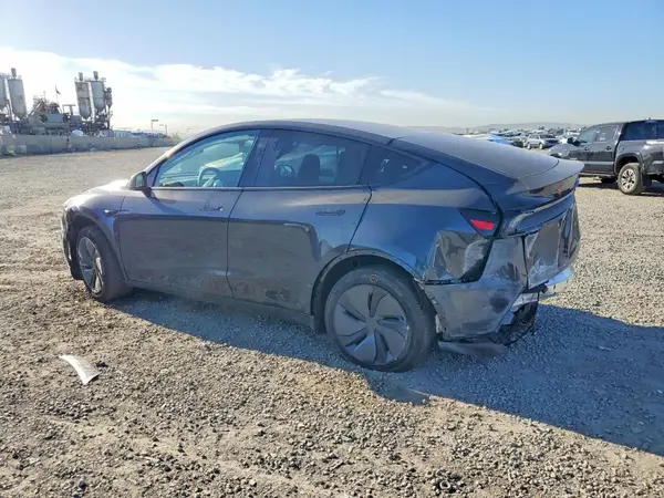 7SAYGDED4TF412982 2026 TESLA MODEL Y - Image 2