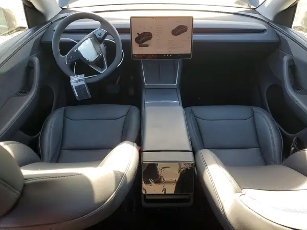 7SAYGDED4TF412982 2026 TESLA MODEL Y - Image 8