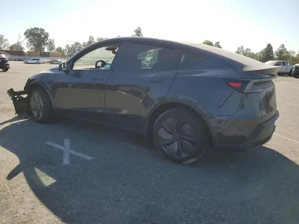 7SAYGDED4TF419835 2026 TESLA MODEL Y - Image 2