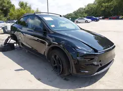 7SAYGDED4TF423268 2026 TESLA MODEL Y