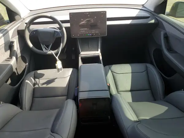 7SAYGDED4TF423982 2026 TESLA MODEL Y - Image 8