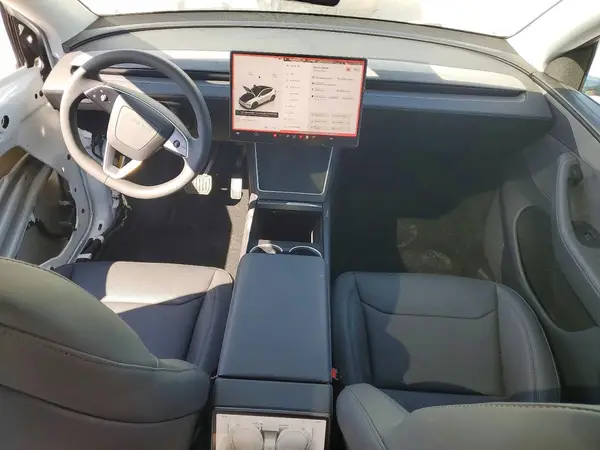 7SAYGDED4TF432097 2026 TESLA MODEL Y - Image 8