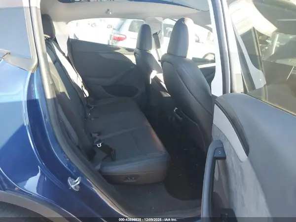 7SAYGDED4TF433993 2026 TESLA MODEL Y - Image 8