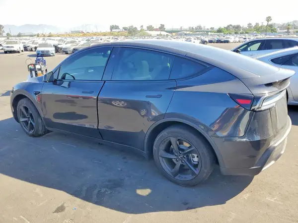 7SAYGDED4TF442712 2026 TESLA MODEL Y - Image 2