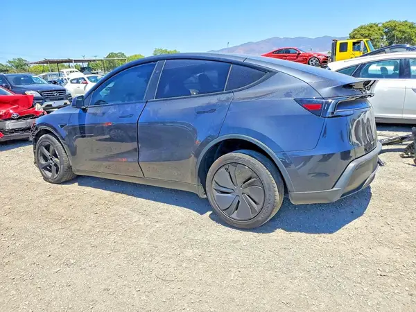 7SAYGDED4TF443424 2026 TESLA MODEL Y - Image 2