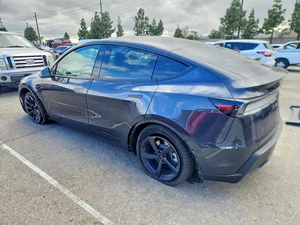 7SAYGDED4TF521541 2026 TESLA MODEL Y - Image 2
