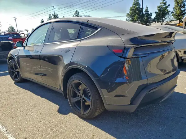 7SAYGDED4TF540442 2026 TESLA MODEL Y - Image 2