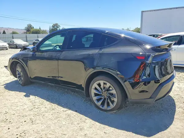7SAYGDED4TF618724 2026 TESLA MODEL Y - Image 2