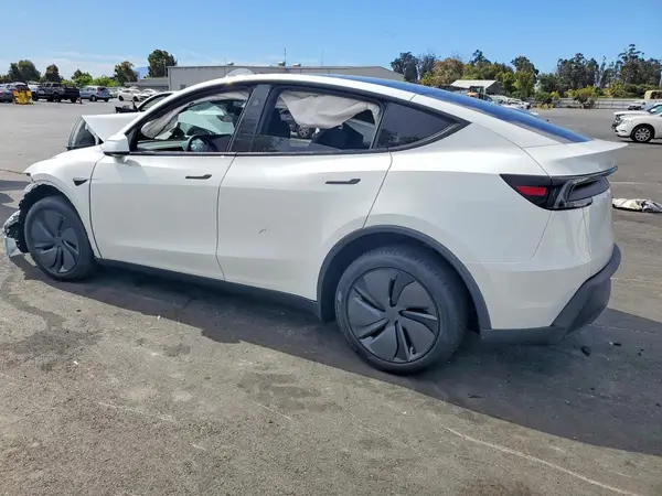 7SAYGDED4TF660259 2026 TESLA MODEL Y - Image 2