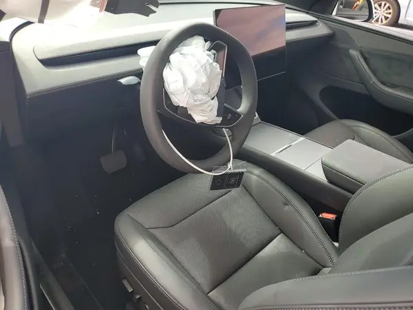 7SAYGDED4TF660259 2026 TESLA MODEL Y - Image 8
