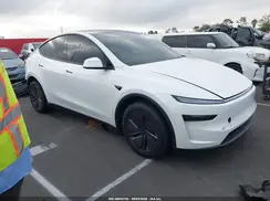 7SAYGDED4TF679376 2026 TESLA MODEL Y