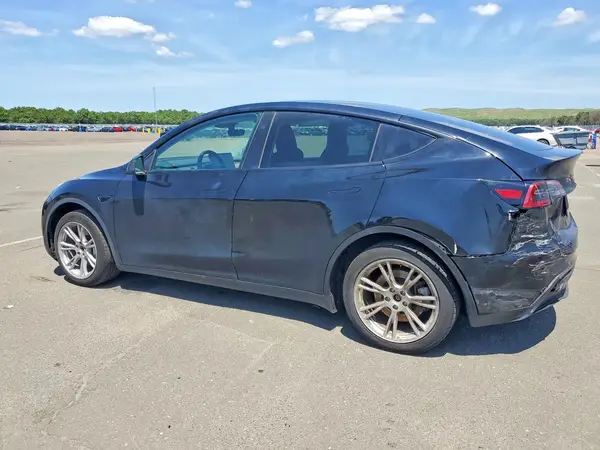 7SAYGDED5PF932811 2023 TESLA MODEL Y - Image 2