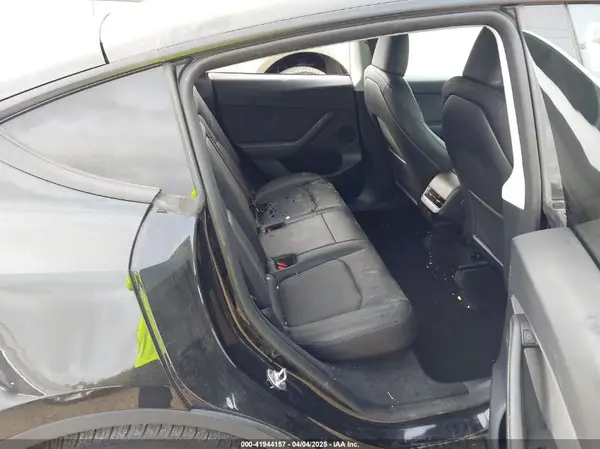 7SAYGDED5PF941881 2023 TESLA MODEL Y - Image 8