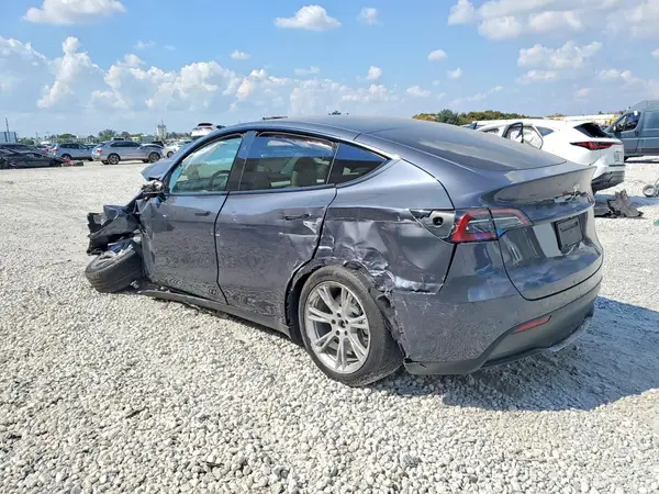 7SAYGDED5PF955960 2023 TESLA MODEL Y - Image 2