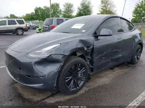 7SAYGDED5PF958065 2023 TESLA MODEL Y - Image 2