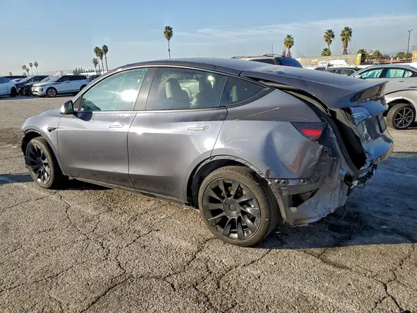 7SAYGDED5PF962441 2023 TESLA MODEL Y - Image 2