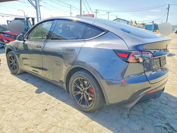 7SAYGDED5PF980132 2023 TESLA MODEL Y - Image 2