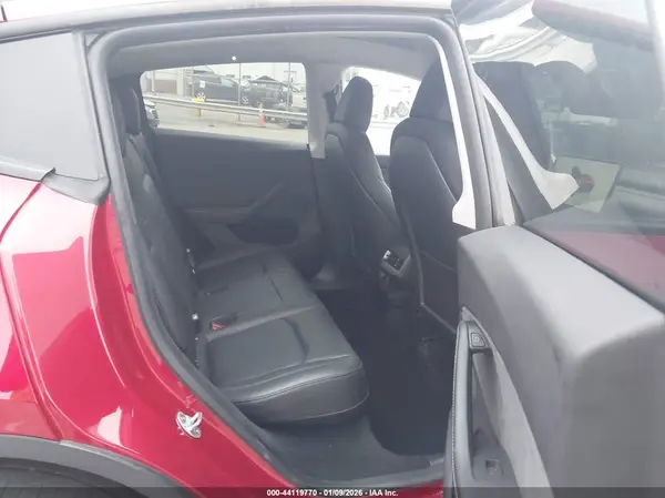 7SAYGDED5RA326294 2024 TESLA MODEL Y - Image 8