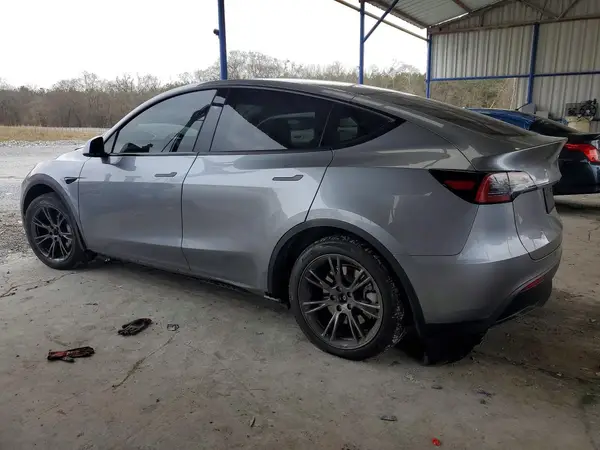7SAYGDED5RA332516 2024 TESLA MODEL Y - Image 2