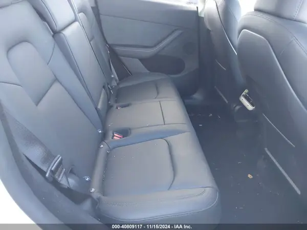 7SAYGDED5RA333553 2024 TESLA MODEL Y - Image 8