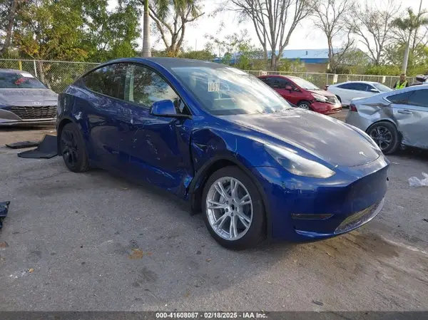 7SAYGDED5RF015208 2024 TESLA MODEL Y - Image 1