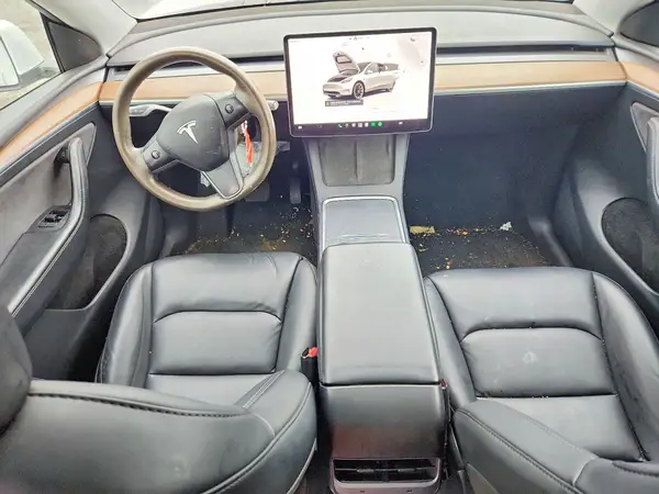 7SAYGDED5RF018531 2024 TESLA MODEL Y - Image 8