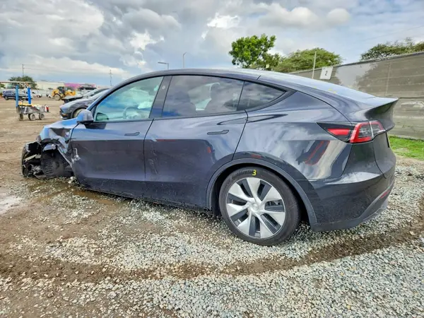 7SAYGDED5RF019565 2024 TESLA MODEL Y - Image 2
