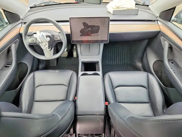 7SAYGDED5RF019565 2024 TESLA MODEL Y - Image 8