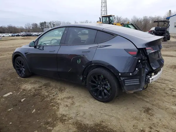 7SAYGDED5RF075845 2024 TESLA MODEL Y - Image 2