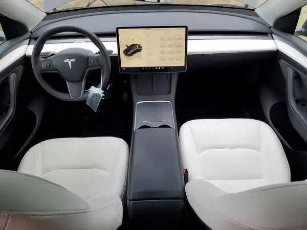 7SAYGDED5RF075845 2024 TESLA MODEL Y - Image 8