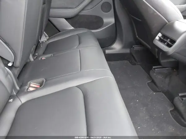 7SAYGDED5RF093696 2024 TESLA MODEL Y - Image 8